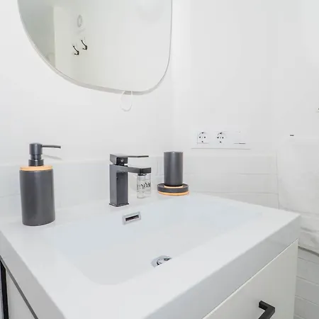 Ybh Pracer, 27 Lejlighed